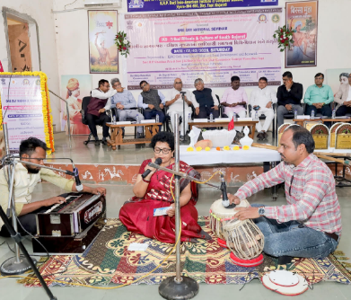 Latest News Tapi : વ્યારા ખાતે દક્ષિણ ગુજરાતના આદિવાસી સમાજના વિધિ-વિધાન અને સંસ્કૃતિ થીમ  ઉપર એક દિવસીય નેશનલ સેમીનાર યોજાયો