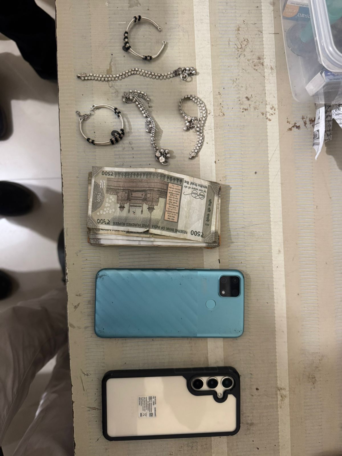 Local News Tapi : સોનગઢની અમનપાર્ક સોસાયટીમાં થયેલ ઘરફોડ ચોરીનો ભેદ ઉકેલાયો, રૂ.૫૧ હજારથી વધુનો મુદ્દામાલ જપ્ત